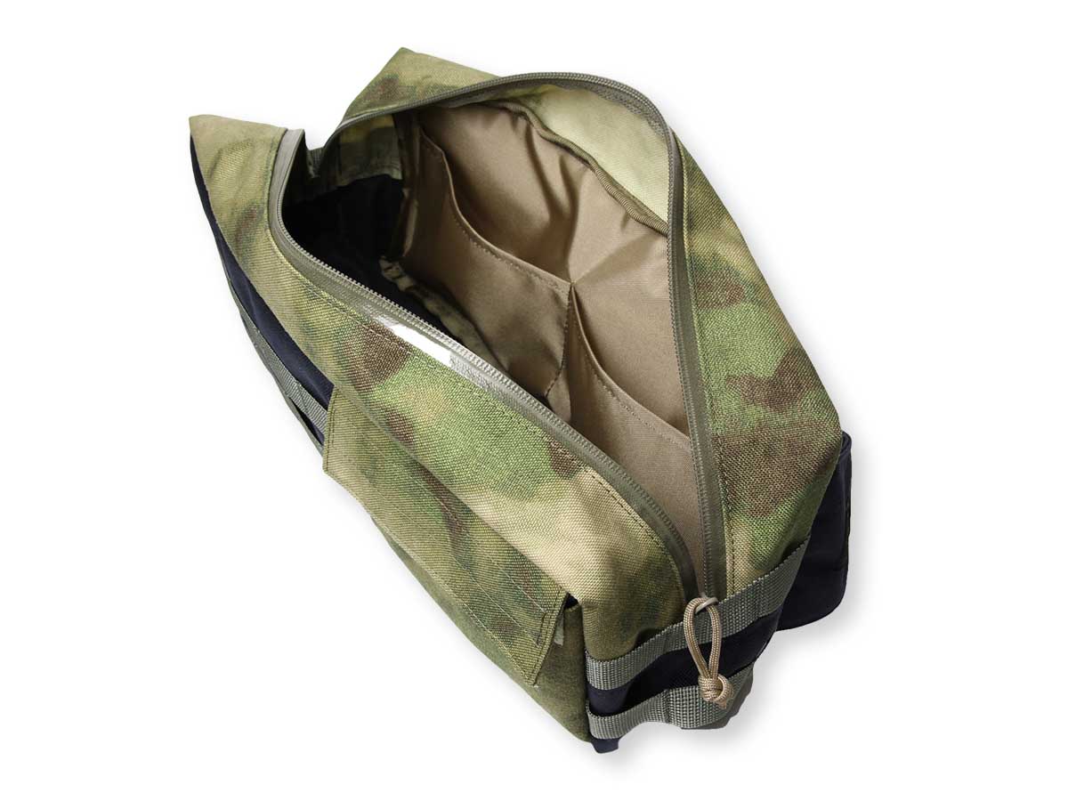 8kanren10102-bodybag-A-TACS FG×DARK NAVY
